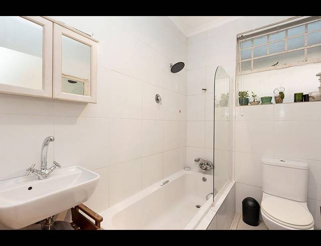 2 BEDROOM APARTMENT FOR SALE IN GREEN POINT